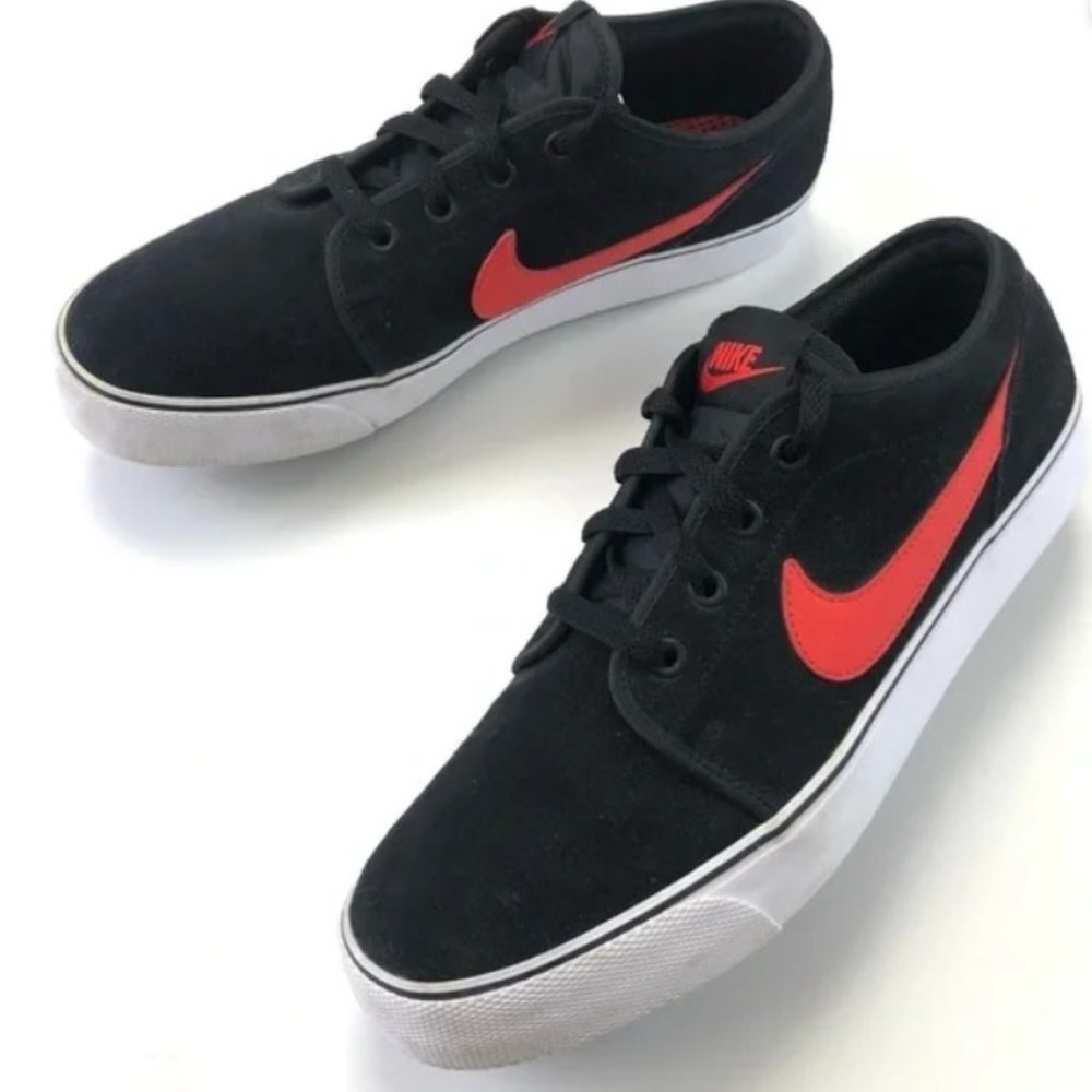 Nike Toki Low black suede skateboard sneakers Size 10.5